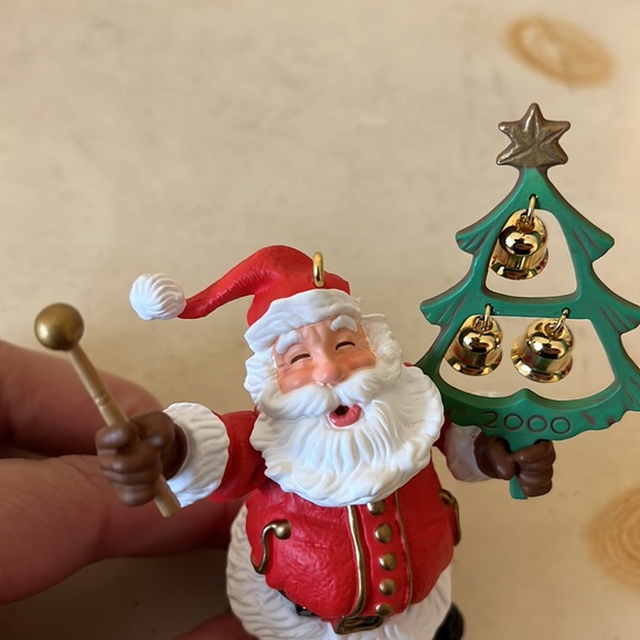 Hallmark Keepsake 2000 jingle Bell Kringle Ornament - Picture 4 of 9